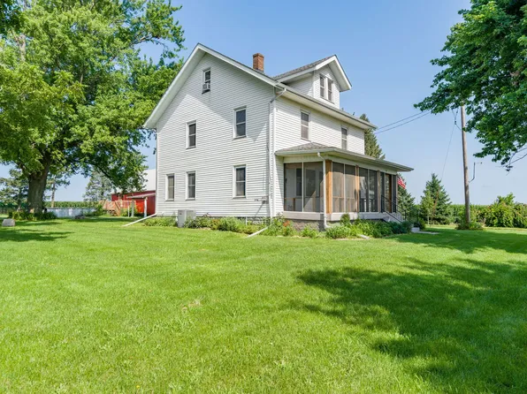 23624 145th Ave, Eldridge, IA 52748