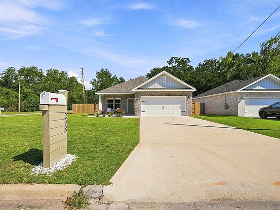 3rd image of 298 Park Ln