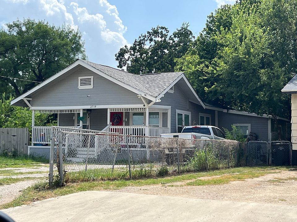 2nd image of 2719 Ravina St