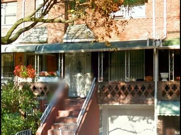 9 E 92nd St, Brooklyn, NY 11212