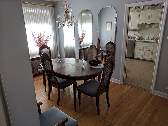 5th image of 1824 Kensington Ave