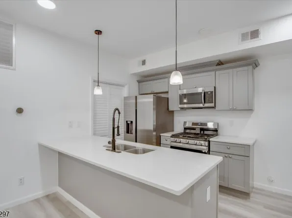500 S 18th St #1, Newark, NJ 07103