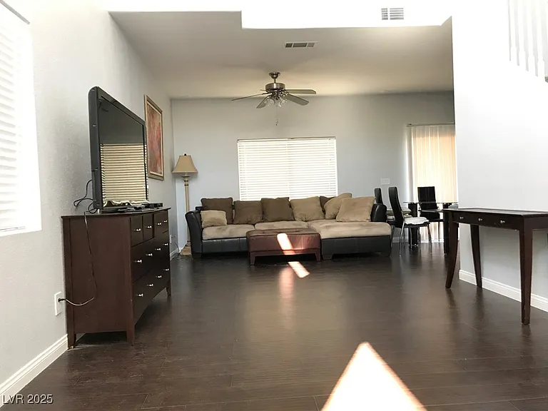 5423 Dancing Bear Dr — Photo 15