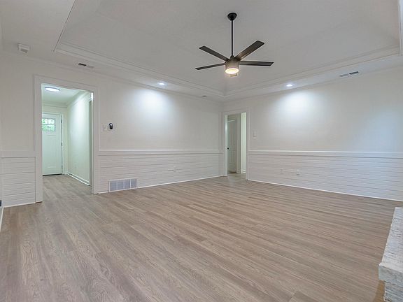 3rd image of 3369 Acree St