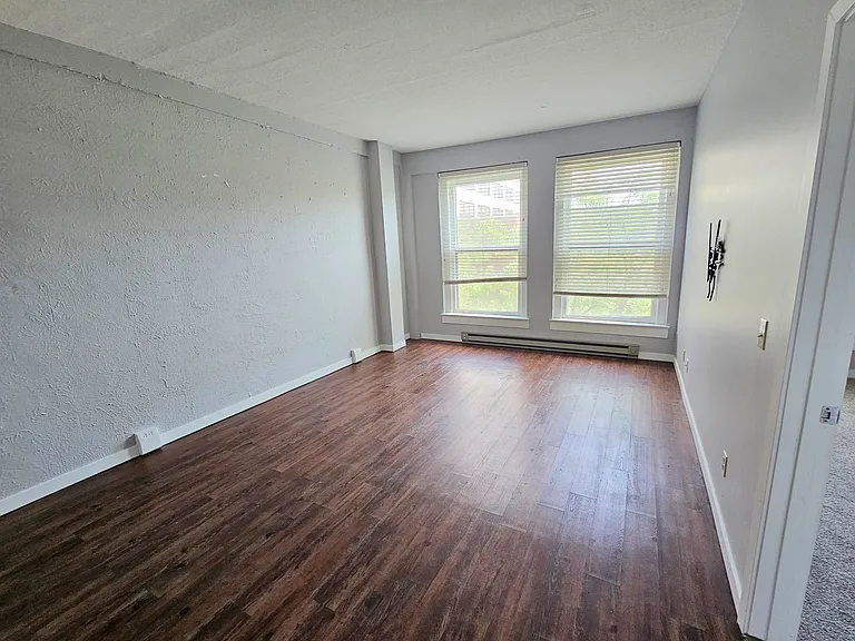 112 W Washington Blvd #328 — Photo 6