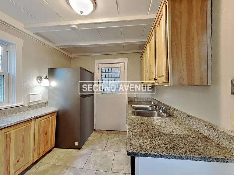 316 Overbrook Blvd — Photo 3