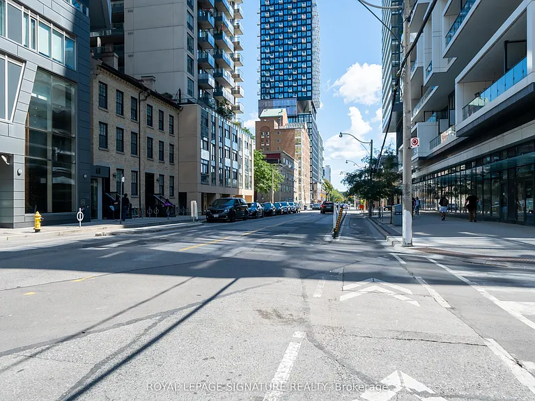 60 Shuter St #203 — Photo 42