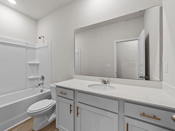 5th image of 738 Ebb Tide Rd. #107