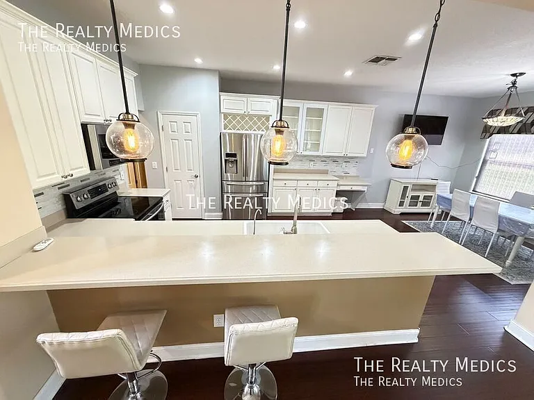 1565 The Oaks Blvd — Photo 10