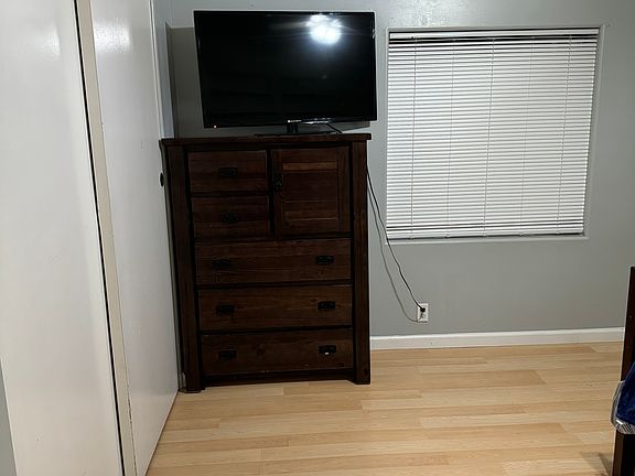 3rd image of 3748 Pecan Ln