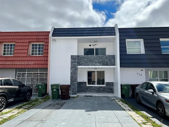 924 W 79th Pl, Hialeah, FL 33014