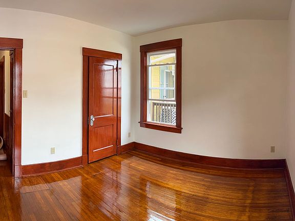 5th image of 900 North Ave APT 1