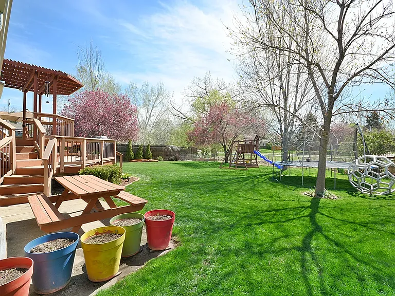 1403 Lefthand Dr — Photo 12