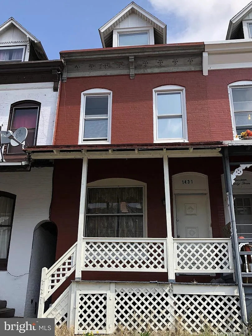 1431 Muhlenberg St photo 1