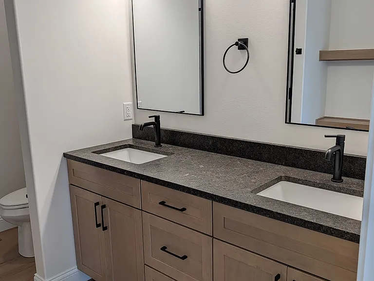 3202 Greenbriar Dr — Photo 5
