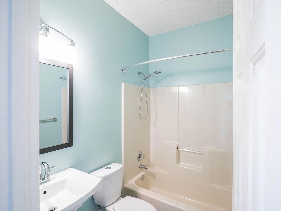1st image of 374 Culver Ave #A