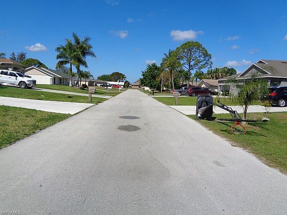 4th image of 1225 SW 35th Ter