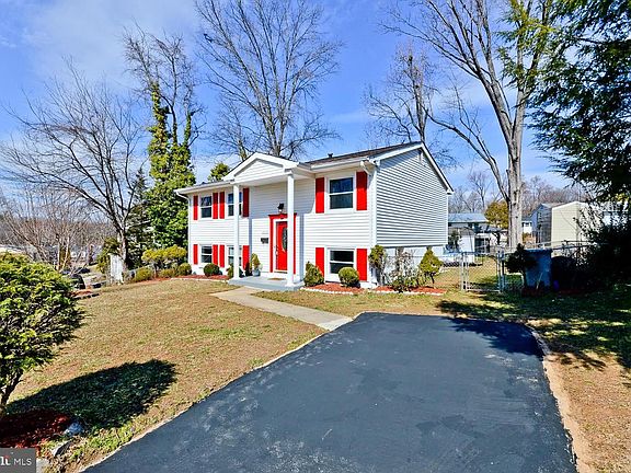 3rd image of 4514 Hazelton Dr