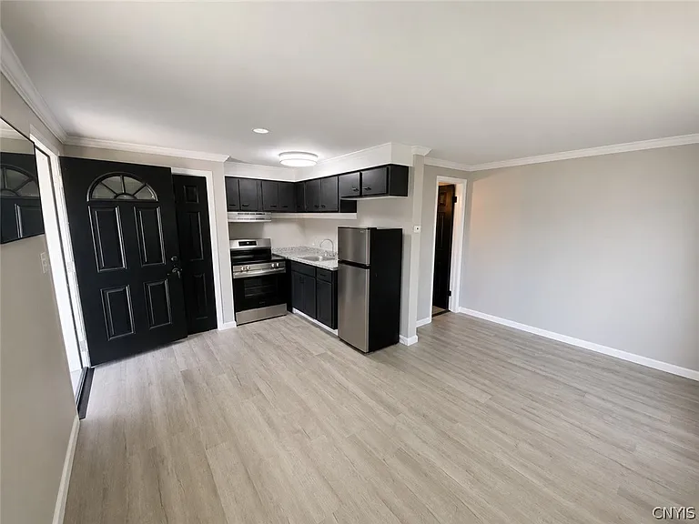 273 N Collingwood Ave — Photo 2
