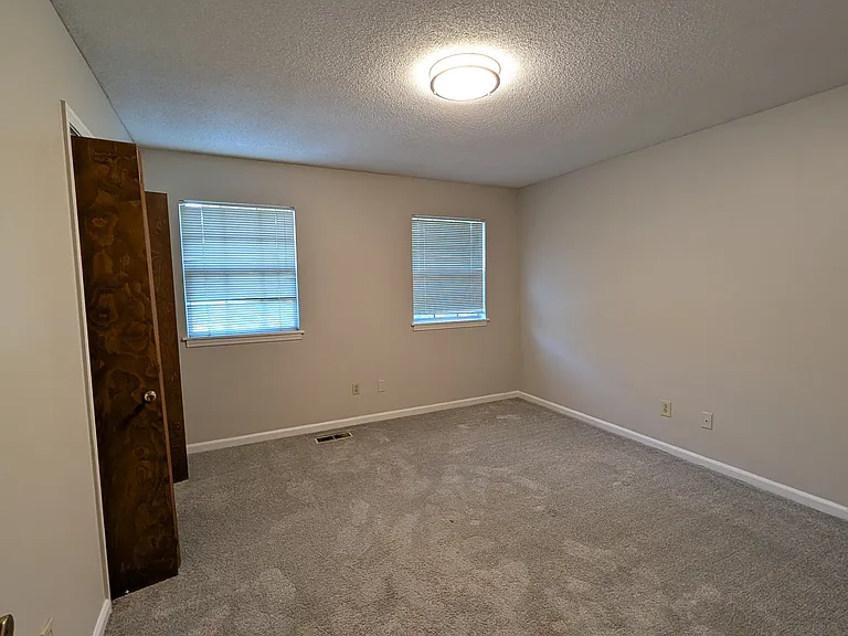 2290 Chapel Hill Rd — Photo 12