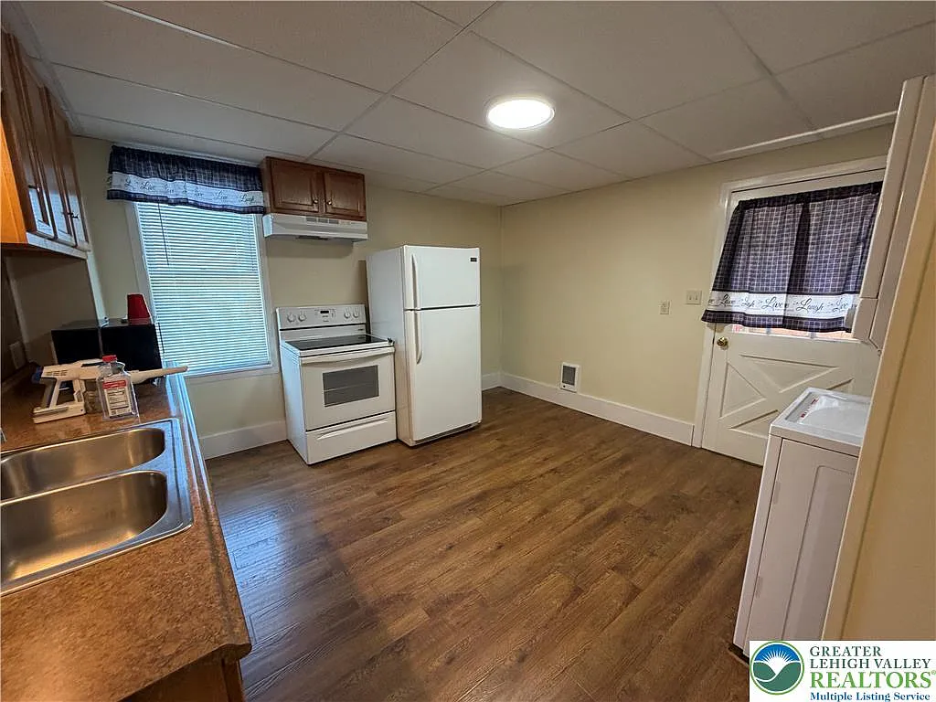 2 bed, 1.0 bath, 965 sqft, $1,650 — Photo 4