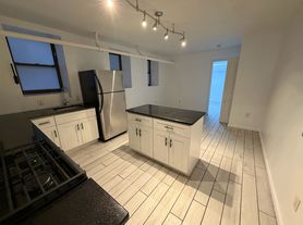 118 Corbin Ave, Jersey City, NJ