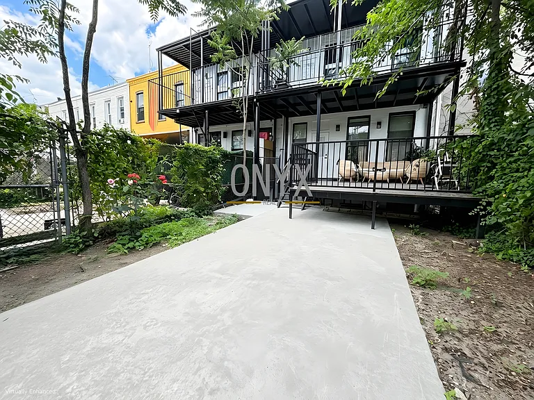 6084 Catalpa Ave #B — Photo 3