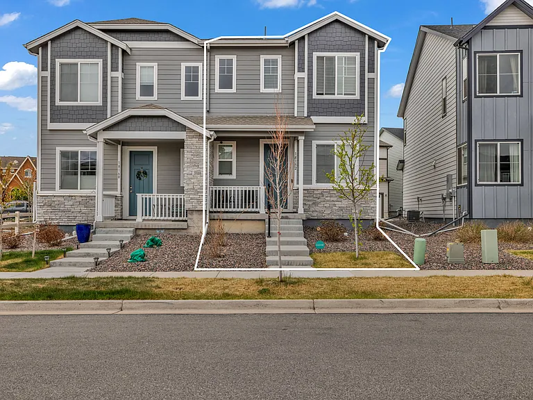 18152 Caffey Dr — Photo 2
