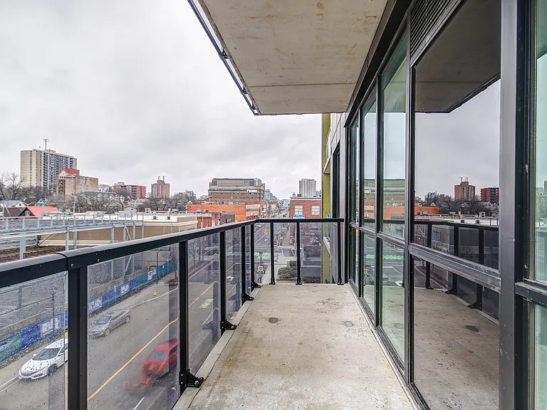 388 King St E #410 — Photo 24