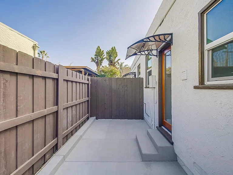 4484 Texas St — Photo 30