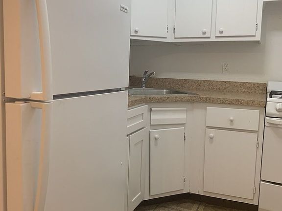4th image of 14447 38th Ave APT 3