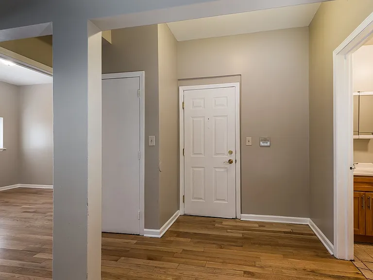 6042 S Prairie Ave #2 — Photo 9