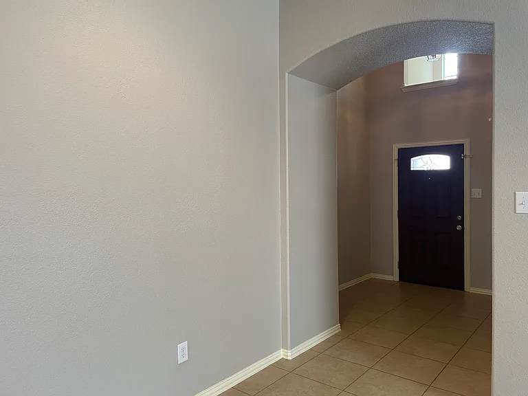 660 Payton Way — Photo 13