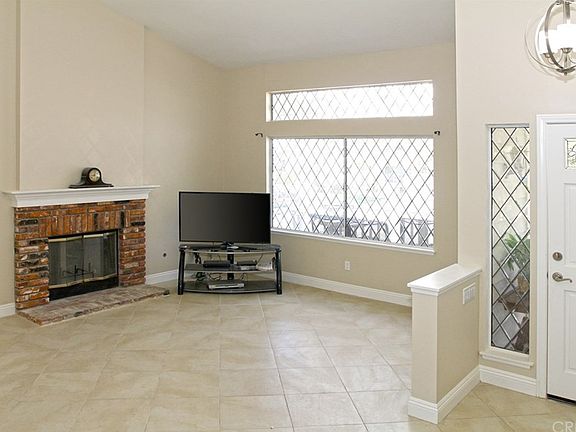 4th image of 23420 Lane Ct