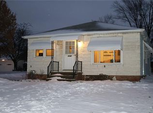 9107 Pinegrove Ave, Parma, OH