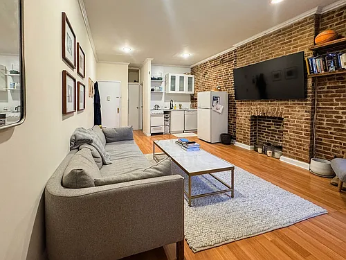 71 Pineapple St #1A Photo 1
