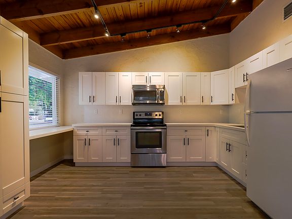 3rd image of 159 Casa Court Dr #A & B
