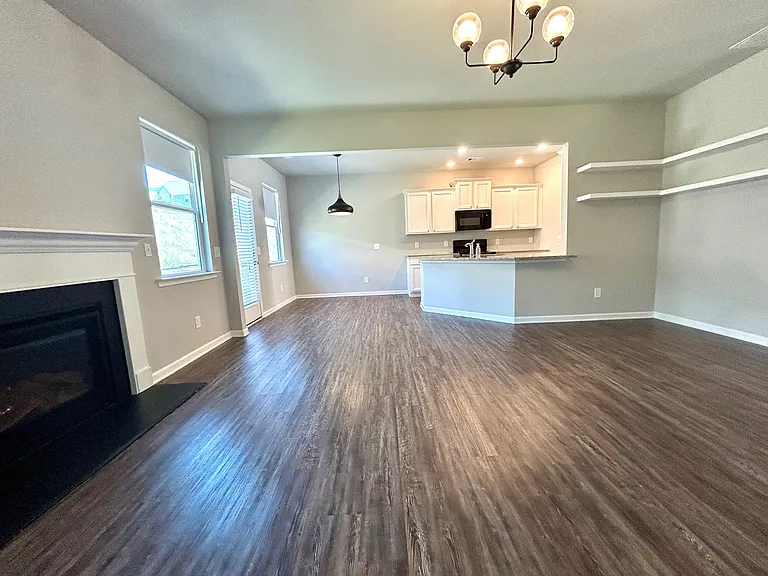 204 Aimes Dr — Photo 11