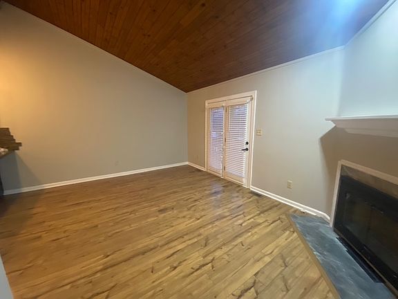 4th image of 3605 Squires Woods Way