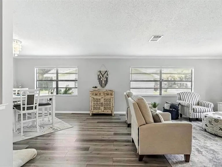 16 Courtney Pl — Photo 16