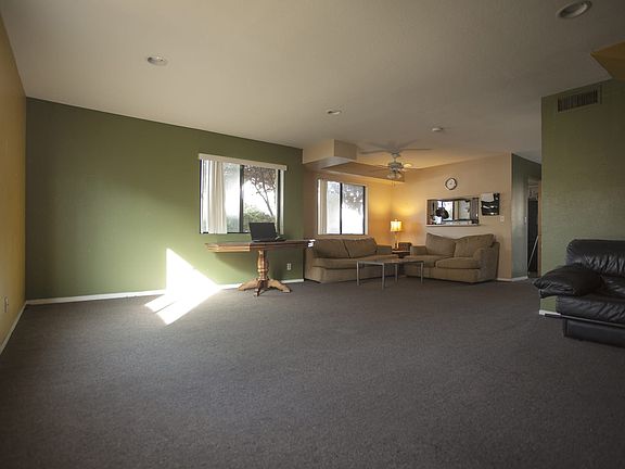 5th image of 11808 Hamlin St APT 1