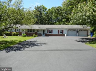 415 Sample Bridge Rd, Enola, PA 17025