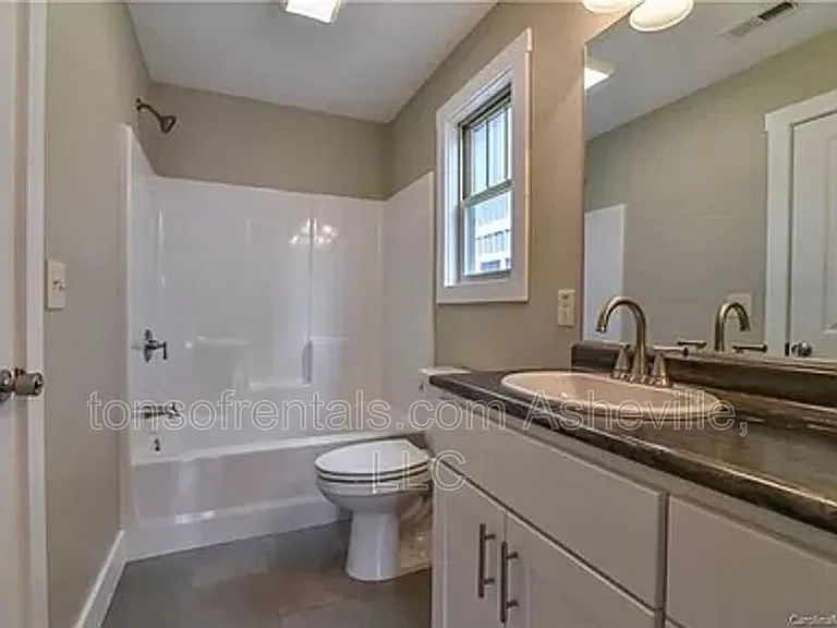 601 Fairview Rd — Photo 21