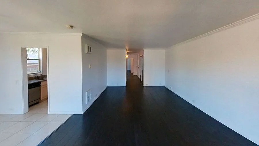 373 Staten Ave — Photo 2