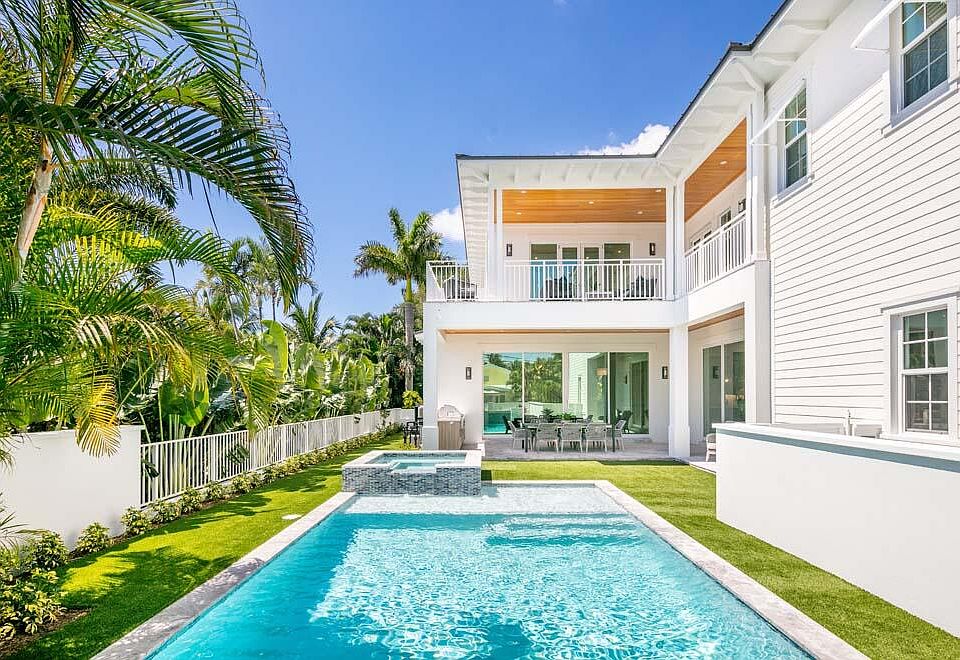 1st image of 1125 Seaspray Avenue