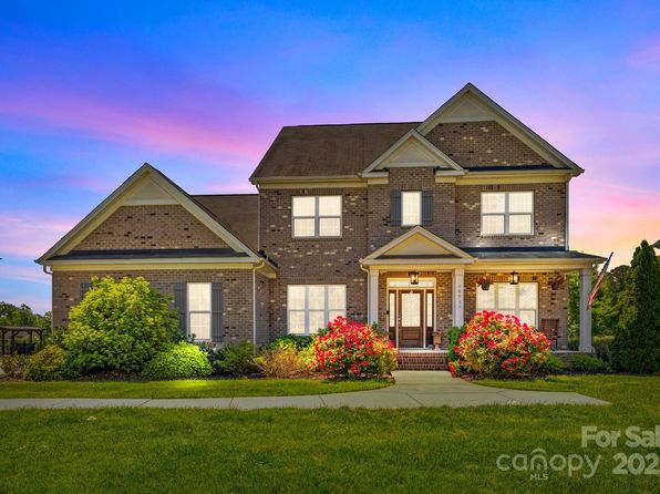 10517 Sable Cap Rd, Mint Hill, NC 28227