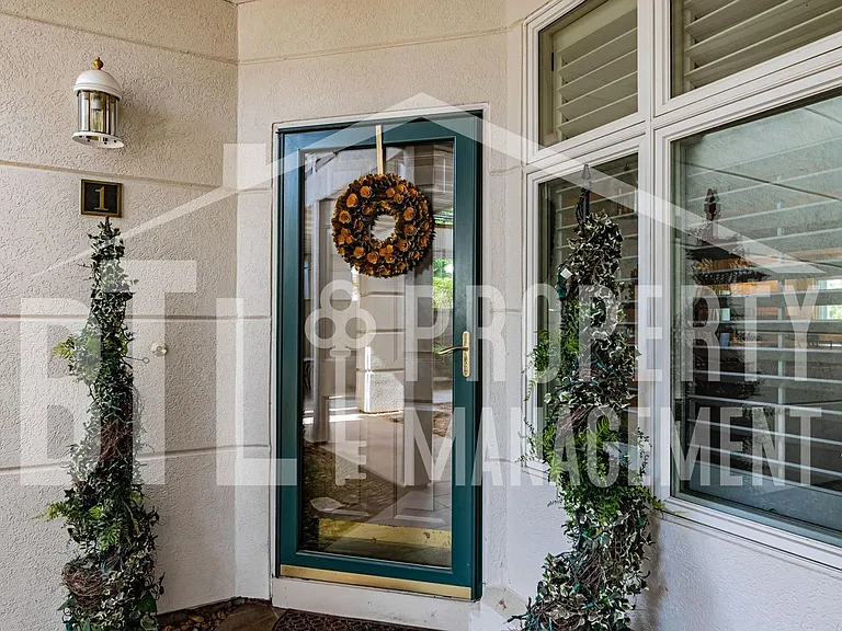 120 Oxford Ct #1 — Photo 11