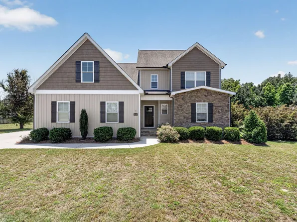 9116 Ashton Glen Dr, Zebulon, NC 27597