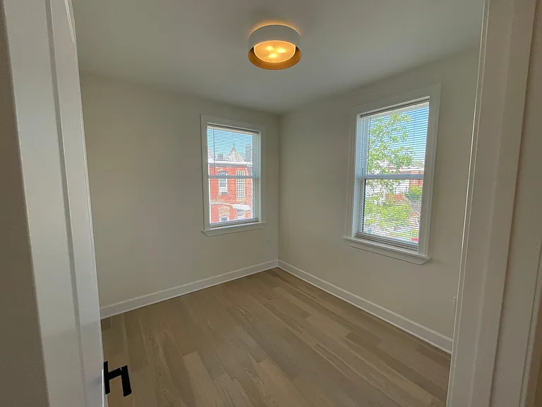 75 Florida Ave NW #4 — Photo 19