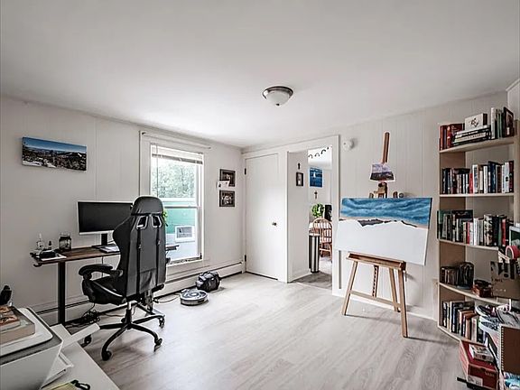 2nd image of 278 Lincoln St APT 2R